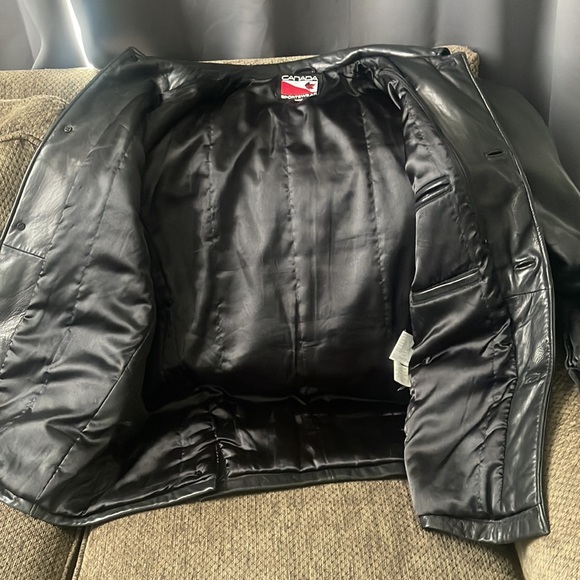 Leather jacket - Picture 4 of 5